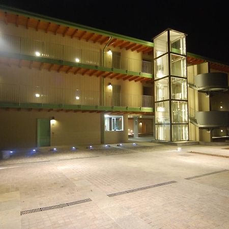 Residence & Suites Solaf Bonate di Sopra エクステリア 写真